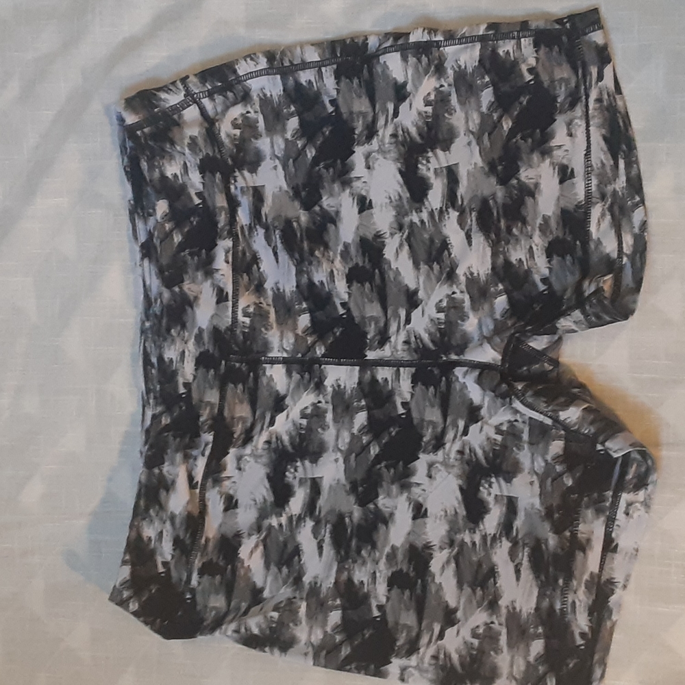 PRO PLAYER  GRAY,BLACK AND WHITE EXERCISE SHORTS, SIZE 1X